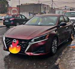 نيسان ألتيما